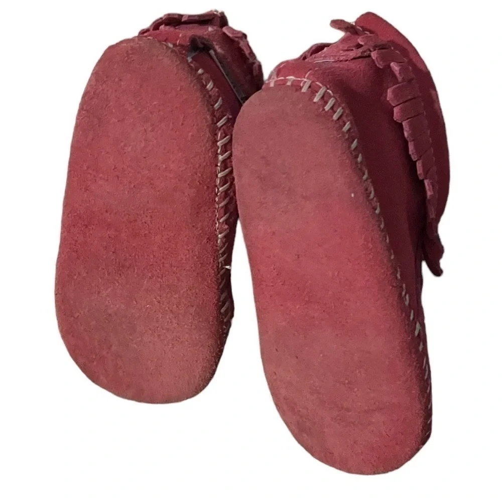 Infant Minnetonka moccasins for girls, size 5